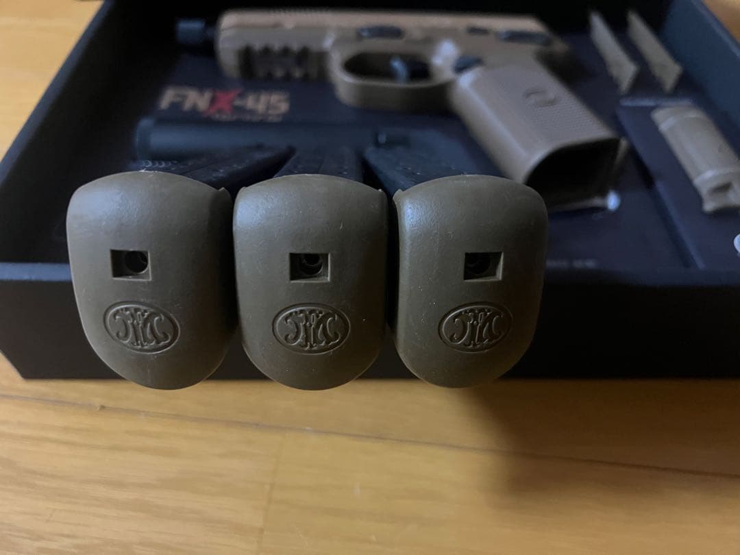 FNX-45 Tactical サイレンサー付き