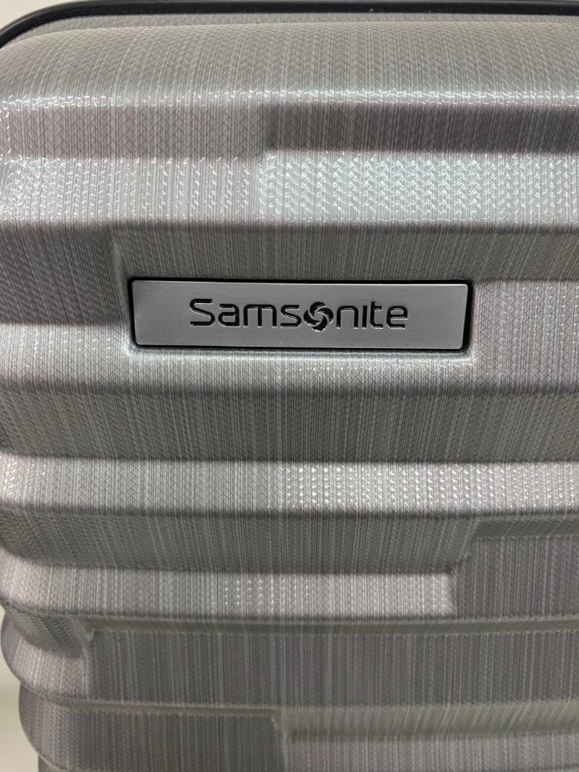 サムソナイト ジッププラス スーツケース 機内持ち込みサイズ シルバー