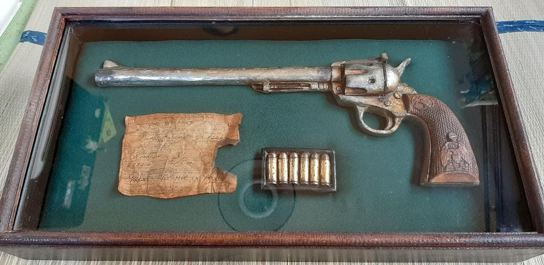 銃レプリカ　コルト　額飾り