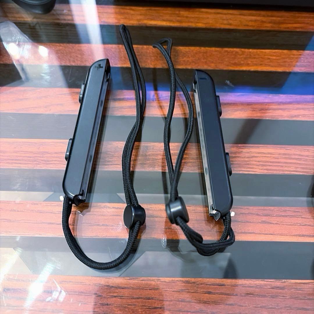 Nintendo Switch本体 HAC-001 黒ジョイコン 充電グリップ付