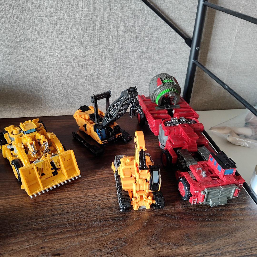 トランスフォーマー　デバステーター　8点セット