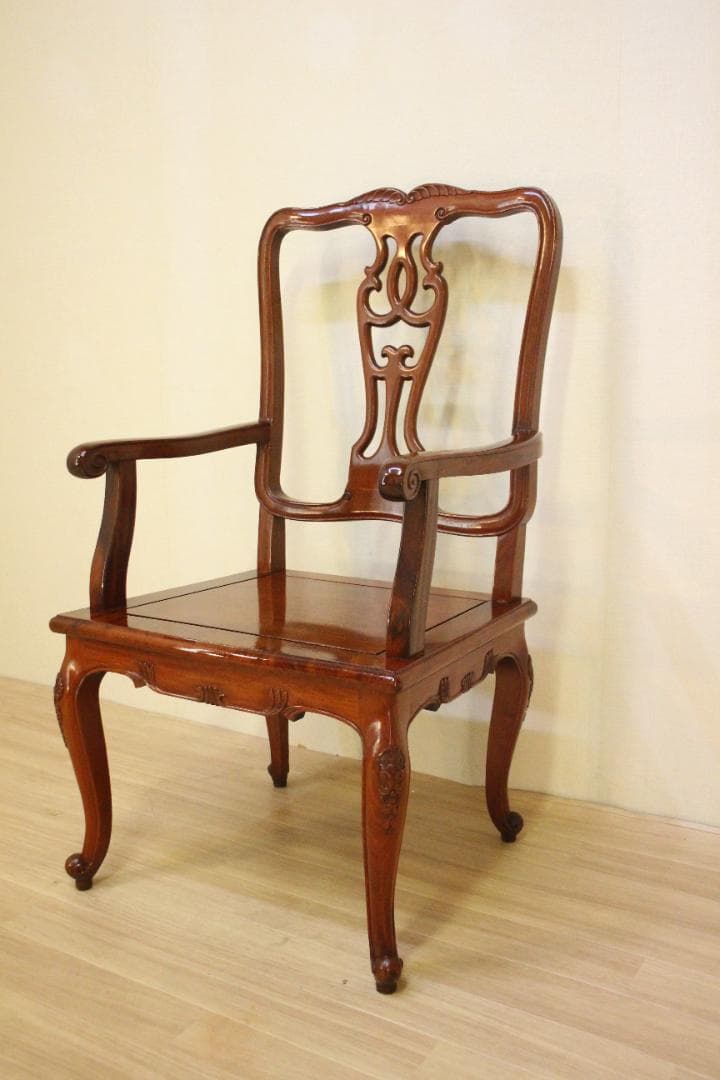 アジアンスタイル 木製椅子 彫刻入り