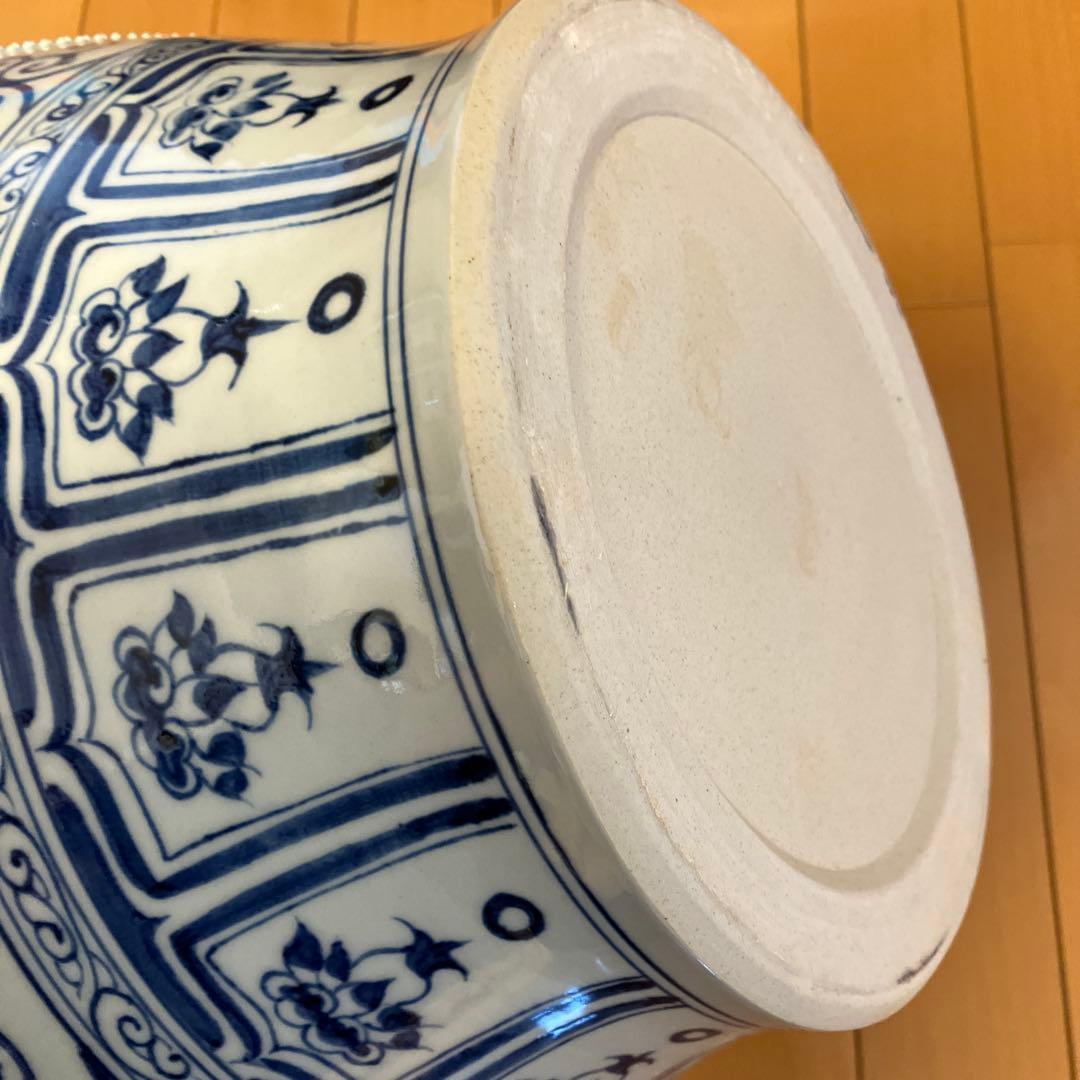 X*a様 中国美術　青花紅秞貼花花卉文壺