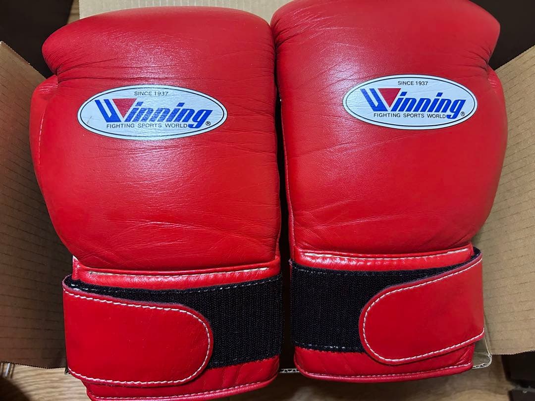 ウイニング　プロフェッショナルタイプ１２オンス　マジックテープ式　レッド