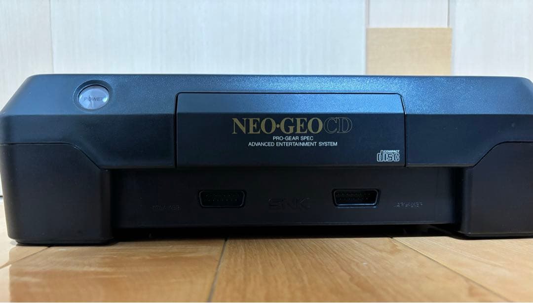 ネオジオ　本体、コントローラー×2