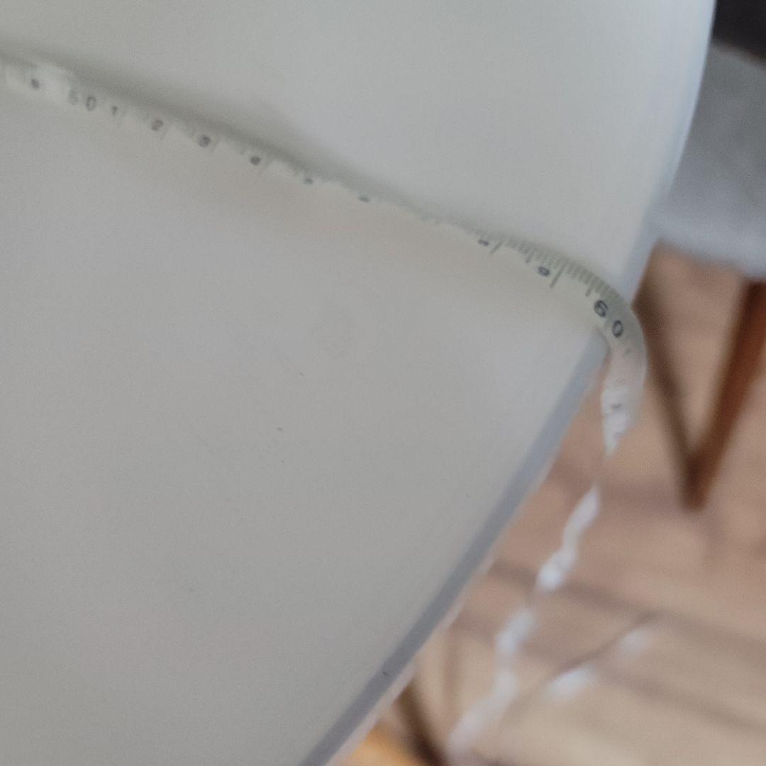 ホワイト円形テーブル パッチワーク　椅子　セットで！　宝塚市発