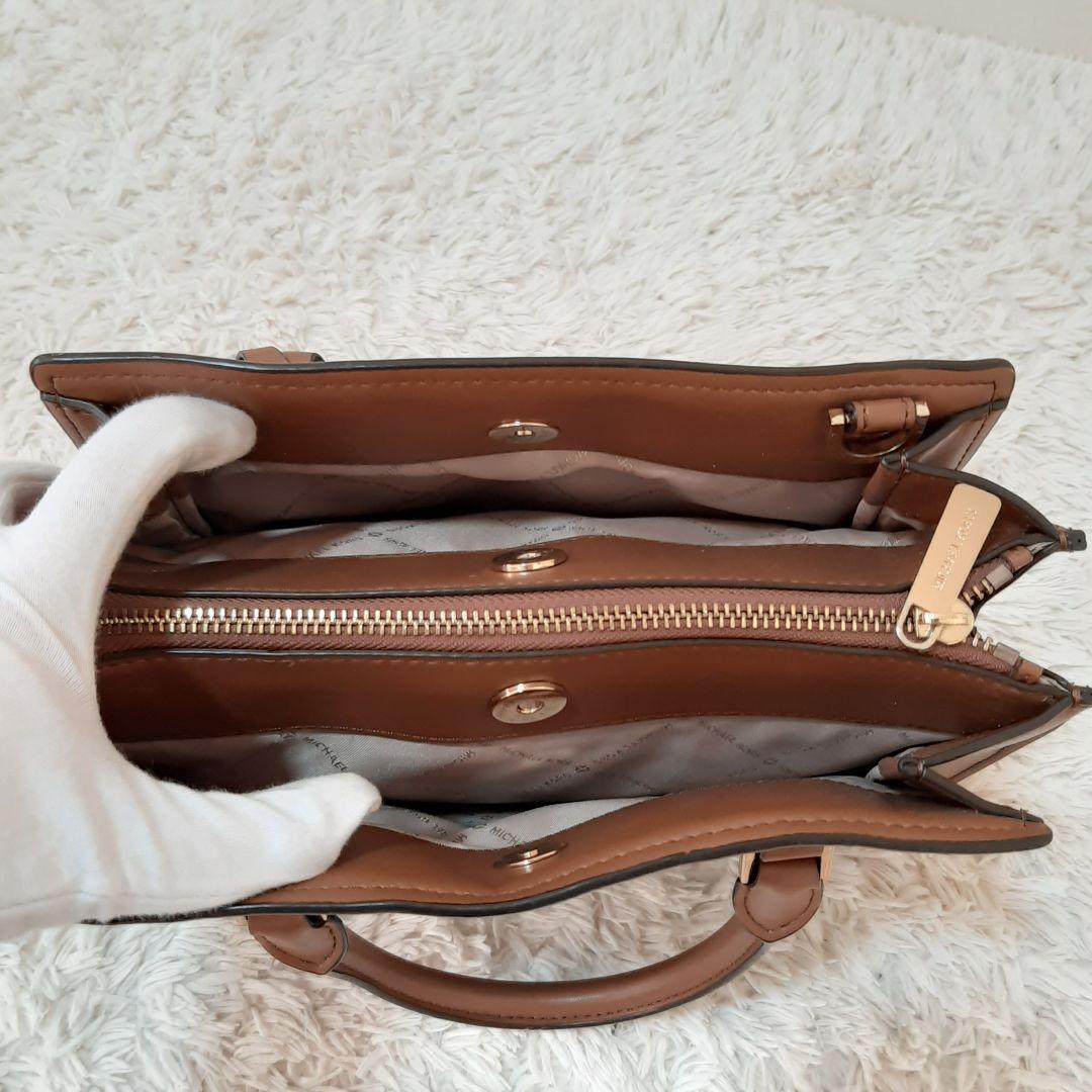 MICHAEL KORS　マイケルコース　ハンドバッグ　チャーム付き　ブラウン
