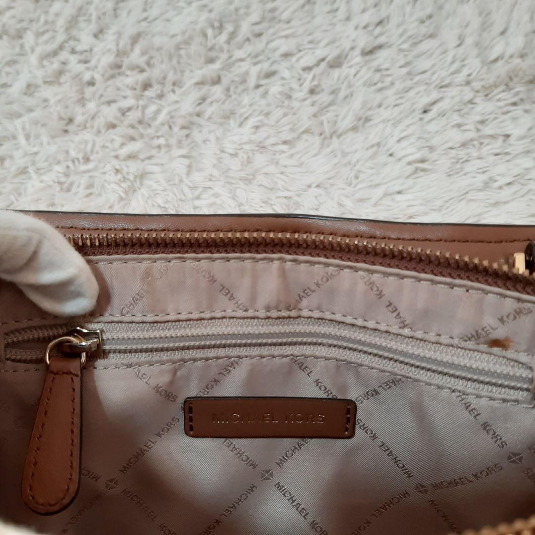 MICHAEL KORS　マイケルコース　ハンドバッグ　チャーム付き　ブラウン