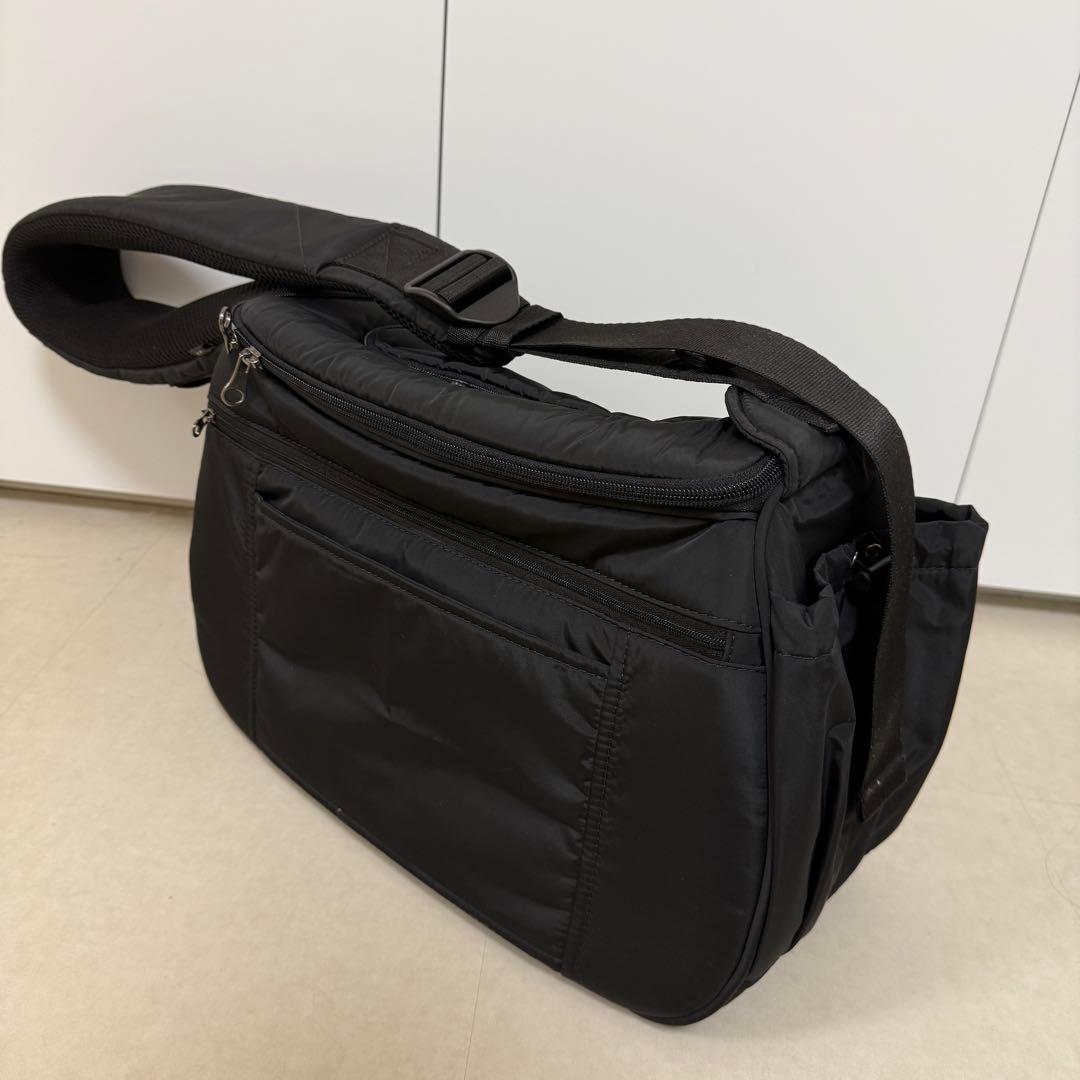 SSOOOK スリングバッグ（V.スマート） ブラック バックが右