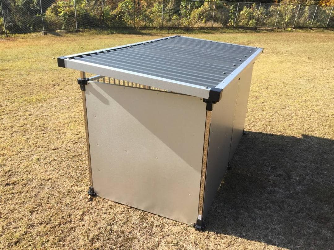 ステンレス製ドッグハウス　DFS-M1（0.5坪屋外用犬小屋）中型/大型犬用