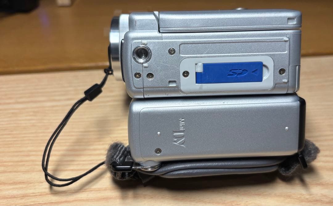 正常動作確認済美品　シャープ　miniDVビデオカメラ VL-Z75