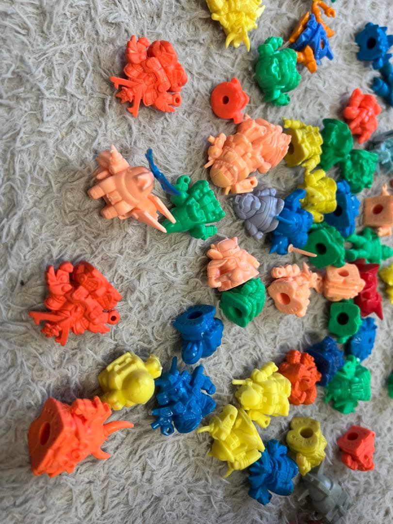 多色キャラクター型フィギュア約50個セット