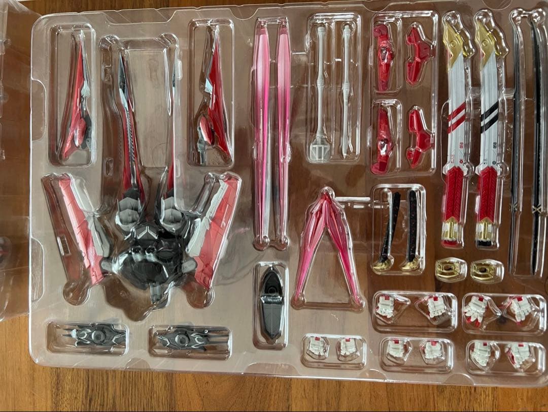 メタルビルドガンダムアストレイレッドドラゴニクス＆カレトヴルッフ×2個