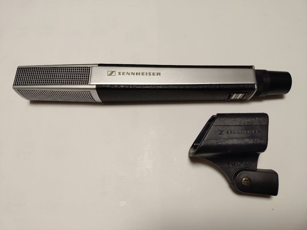 Sennheiser MD 441-U ダイナミックマイクとマイクホルダー