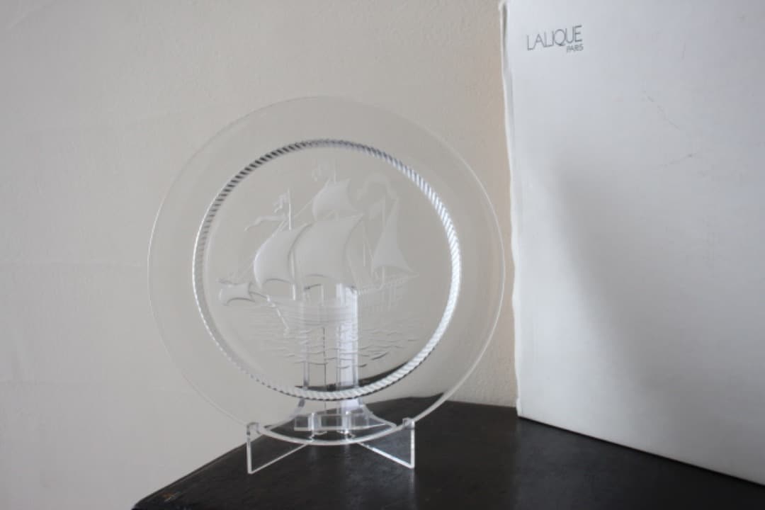 未使用　ラリック　帆船図　彫刻ガラスプレート　絵皿