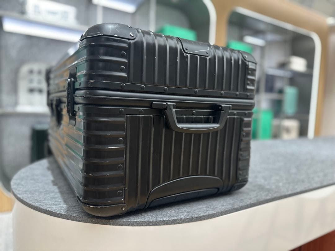 リモワRIMOWA オリジナル Trunk Plus (黒)