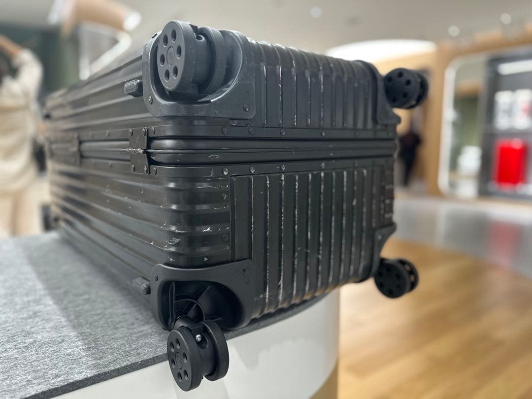 リモワRIMOWA オリジナル Trunk Plus (黒)