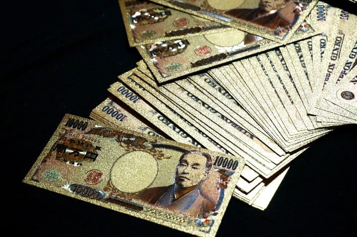 茂野ひとシーク様 【700枚セット】送料無料！　金の一万円札２４ｋフリーメイソン