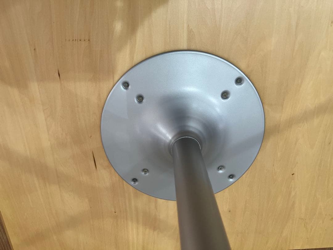 カフェテーブル