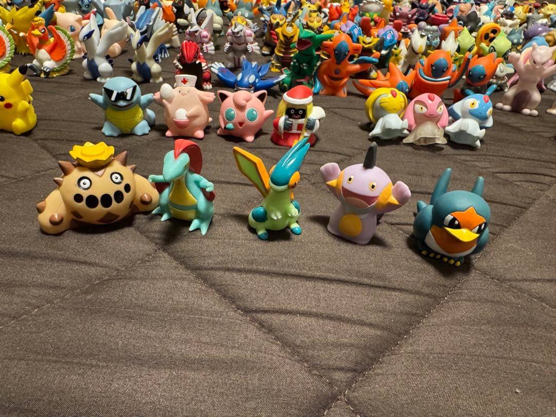 ポケモンキッズ　まとめ売り　400個以上　色違い　クリア　指人形