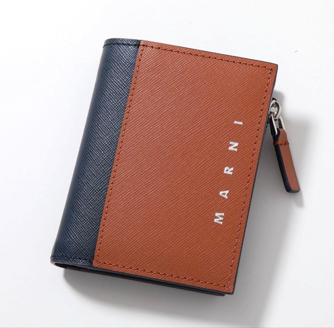 【ぷよ】MARNI 二つ折り財布 ブラウン/ネイビー 美品