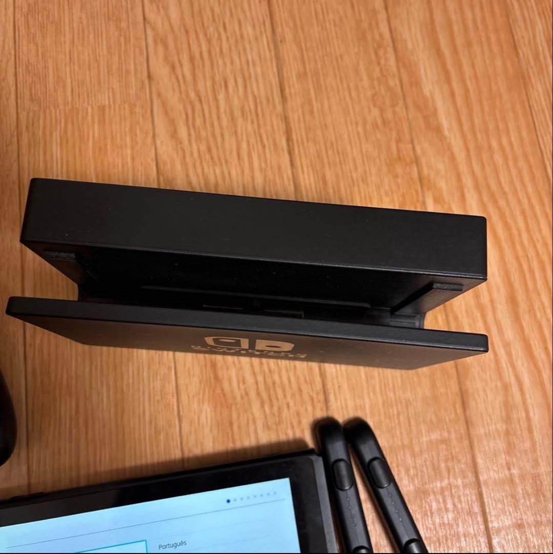 任天堂スイッチ　Switch 本体と付属品　2019年製