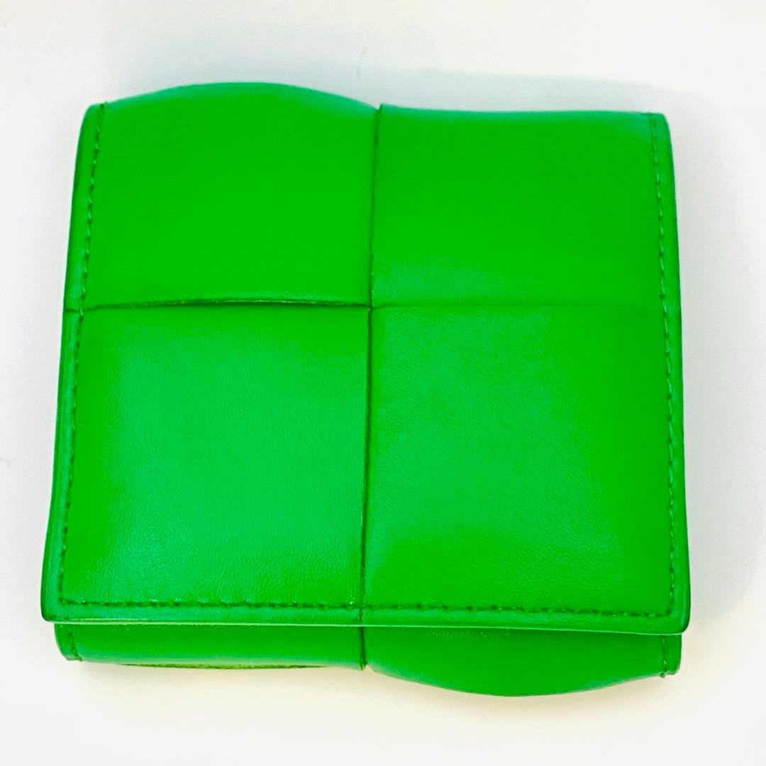 美品　ボッテガヴェネタ　折り畳みパース　小銭入れ　パラキート