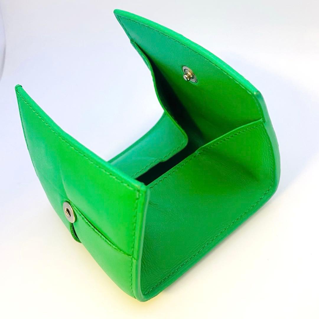 美品　ボッテガヴェネタ　折り畳みパース　小銭入れ　パラキート