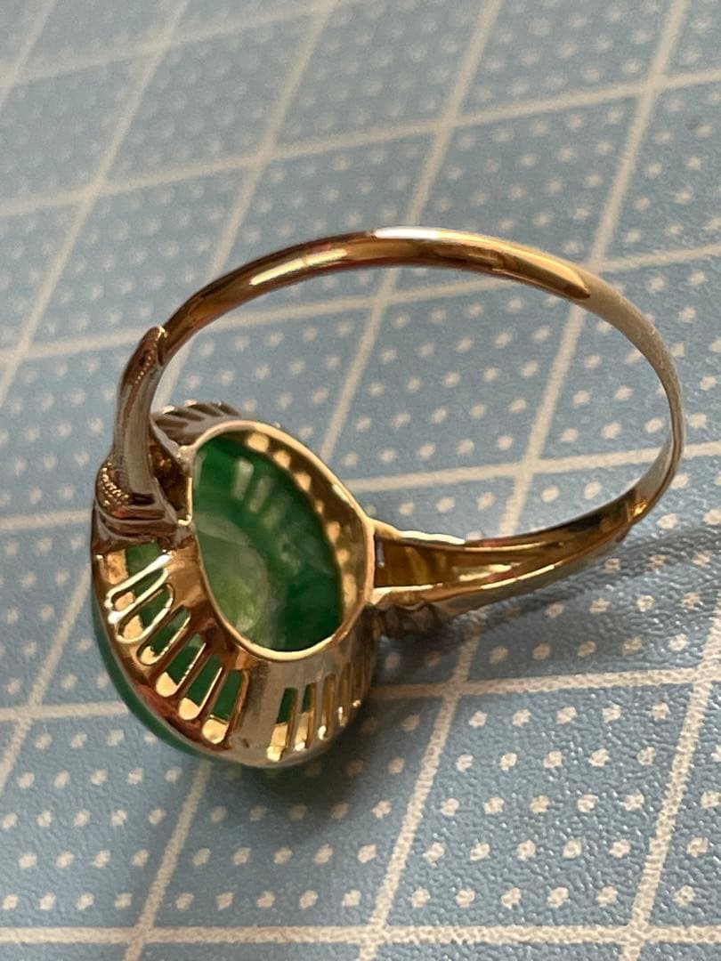 古いリング【m ヴィンテージ　アンティーク　レトロ　K18 翡翠？　ヒスイ？】