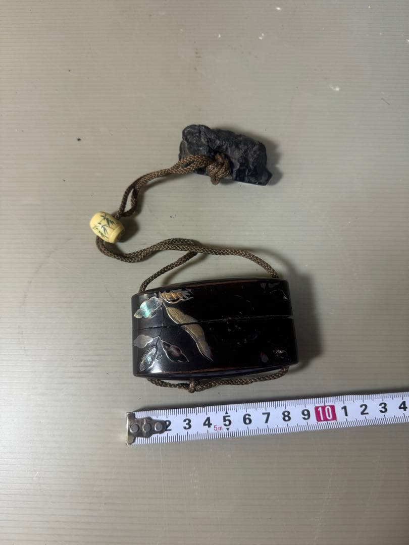 2426 時代物　印籠　根付