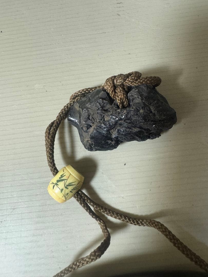 2426 時代物　印籠　根付