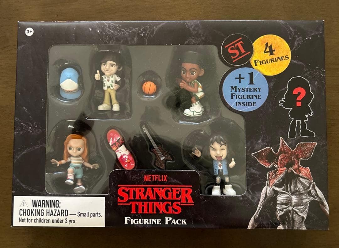 未開封　2箱セット　Stranger Things フィギュアパック 4体+1体