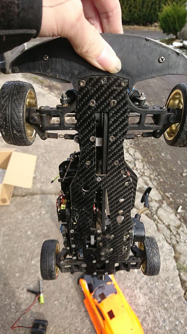 京商 エンジンラジコンカー