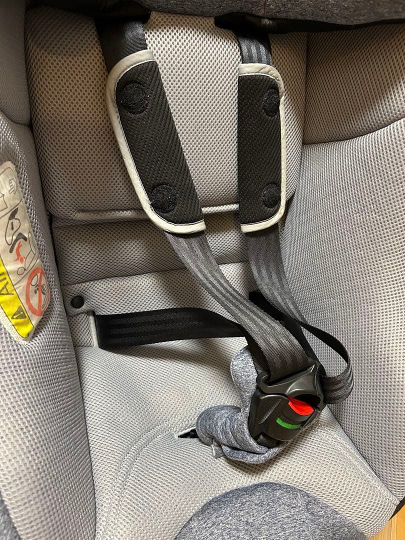 チャイルドシート　アップリカ　クルリラ　回転式　ISOFIX シートベルト