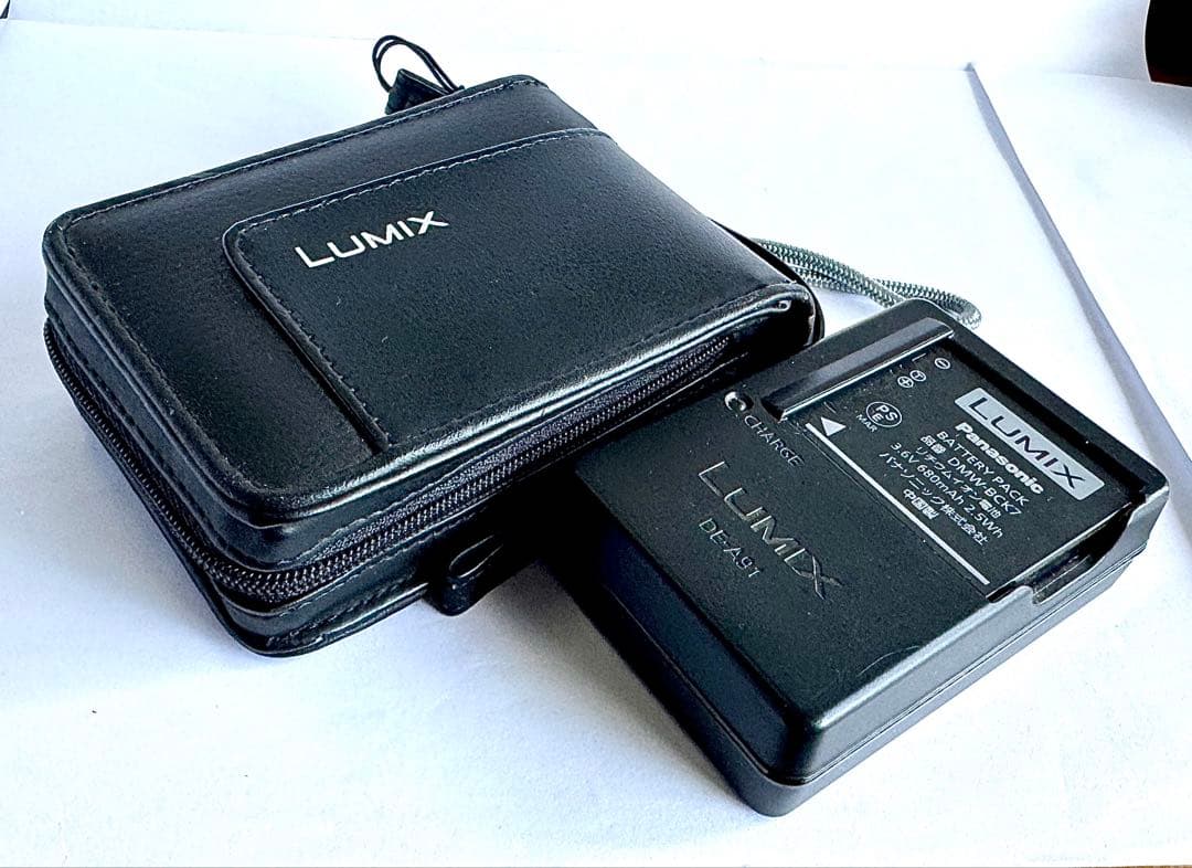 パナソニック LUMIX DMC-FX77 デジカメ ケースバッテリー充電器付き