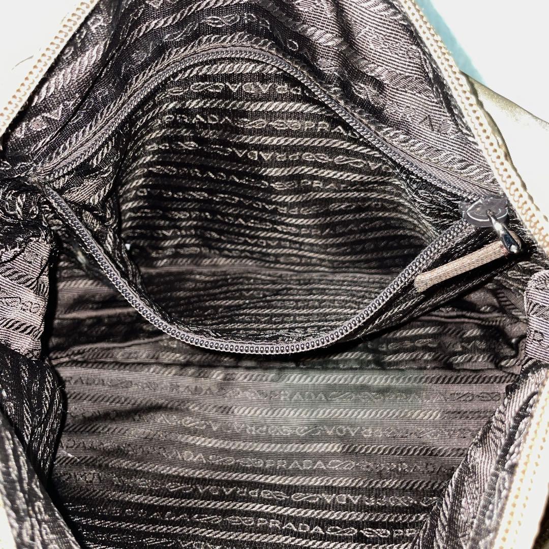 【良品】PRADA プラダ　カメラバッグ　ショルダーバッグ　ナイロン　カーキ