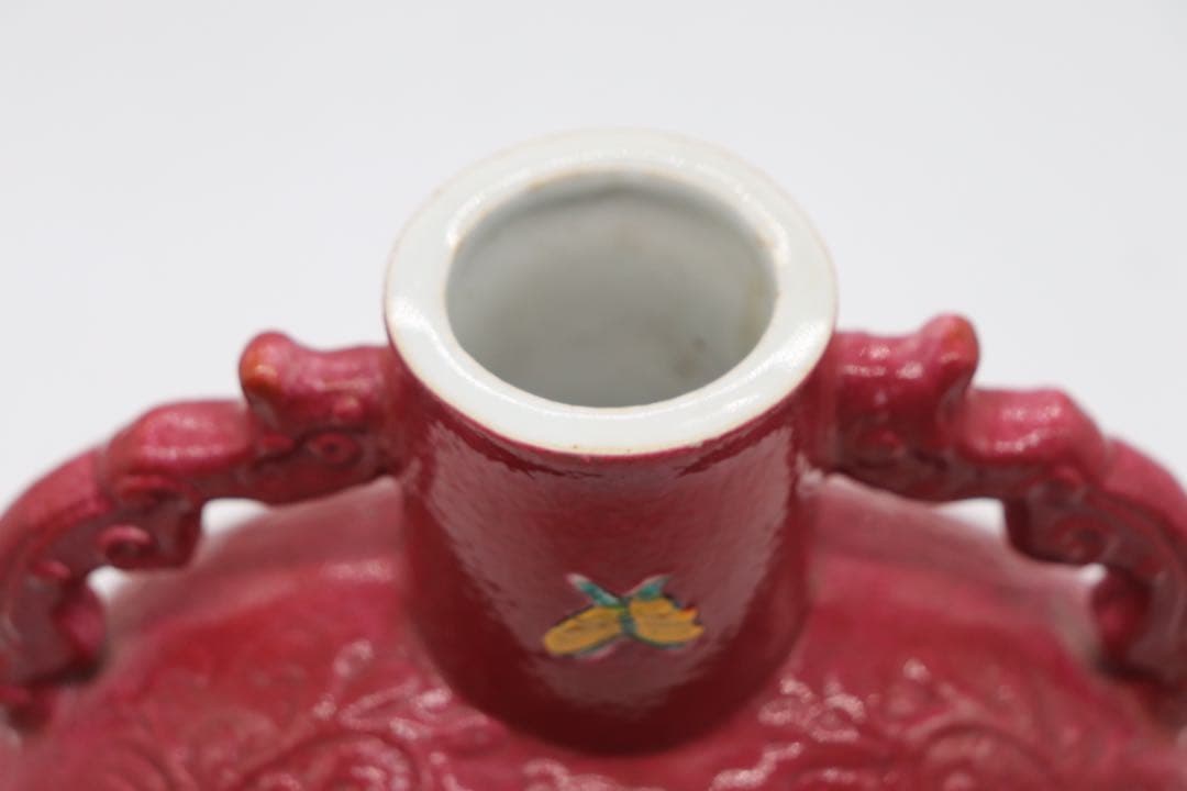 中国　大清乾隆年製銘　粉彩花卉胡蝶紋扁瓶　送料込み0316