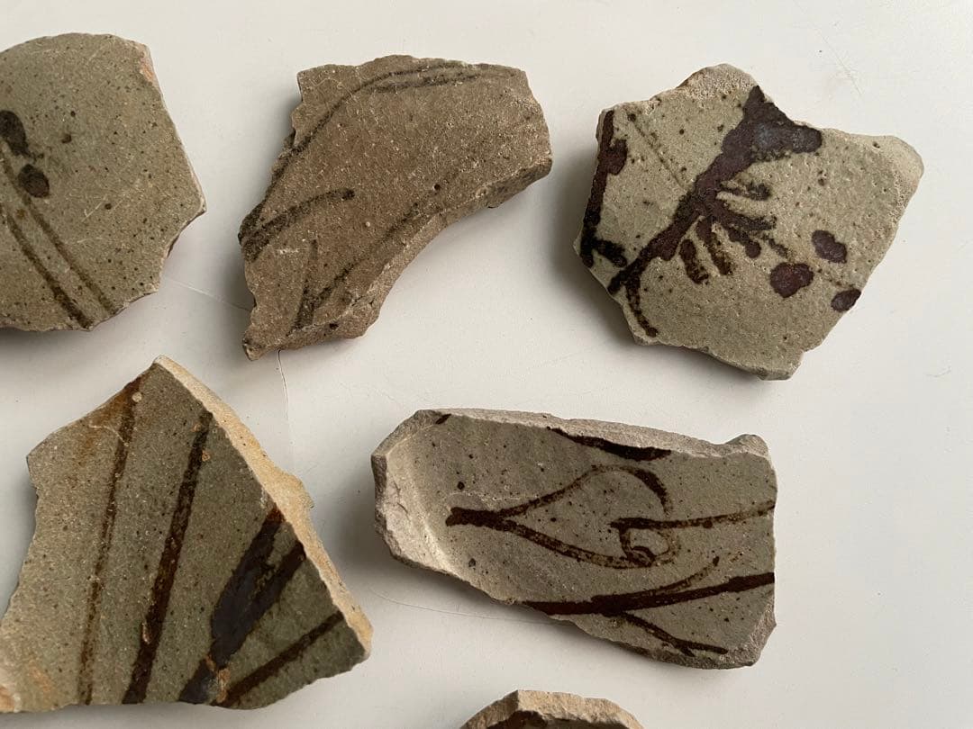 骨董　アンティーク　古唐津　絵唐津　陶片残欠　皿　向付　桃山　古陶磁　発掘　出土