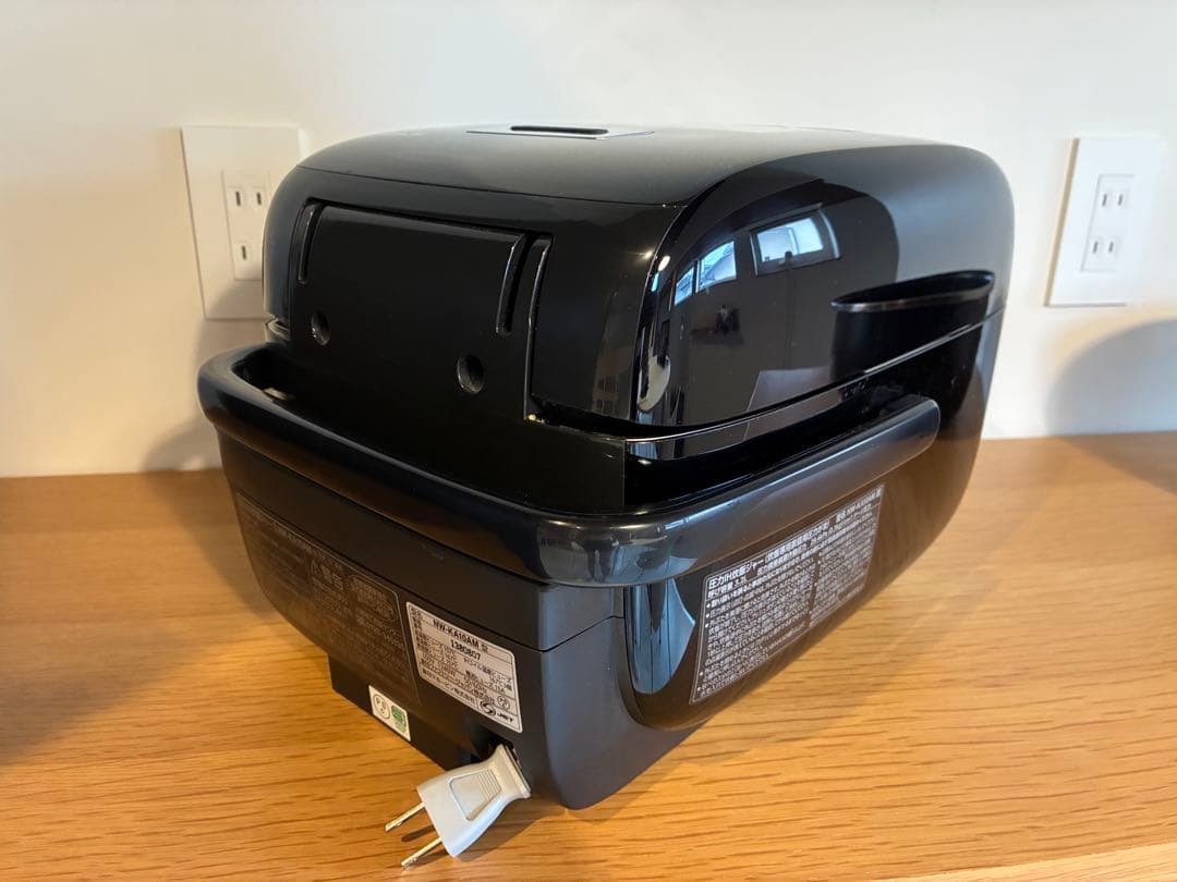 【1080】 象印の家庭用圧力IH炊飯ジャー 「炎舞炊き」NW-KA10型