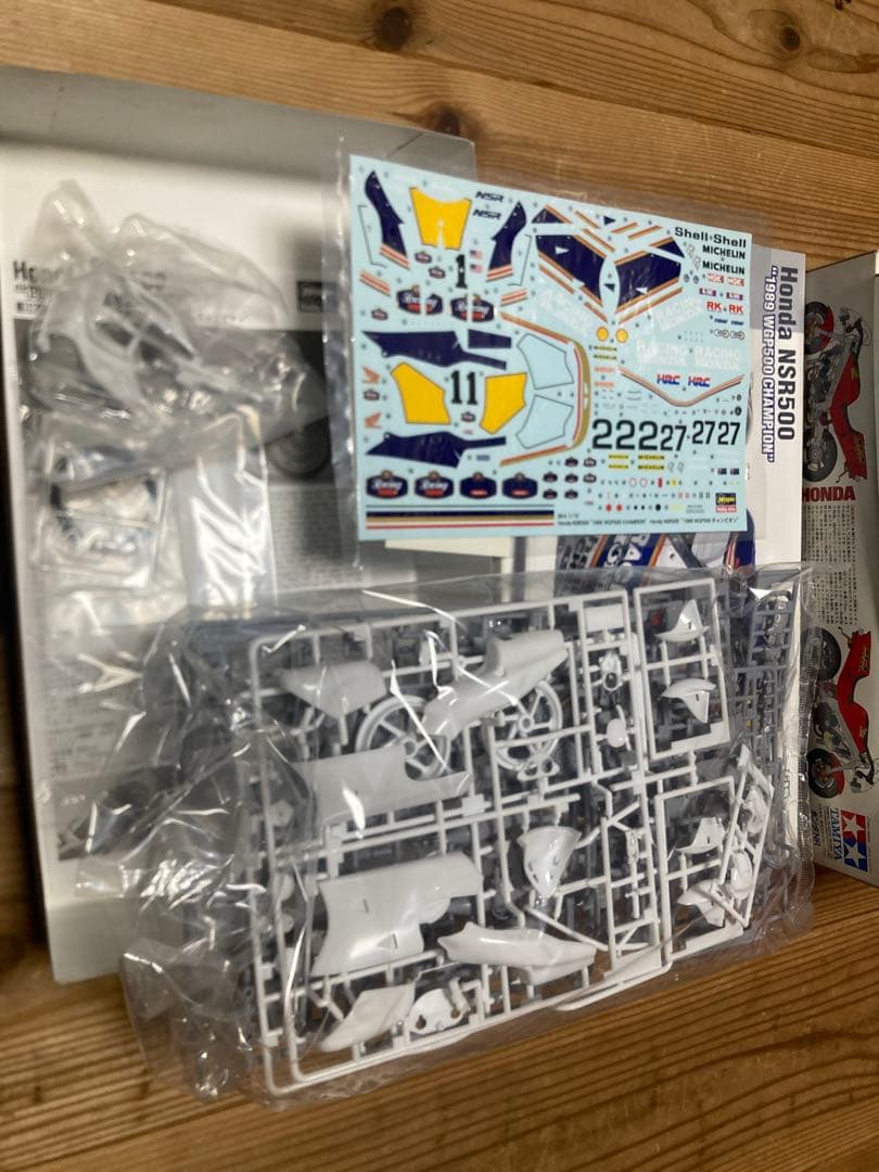 バイク　プラモデルセット　ホンダNS500 NR NSR500 RGV 未組立