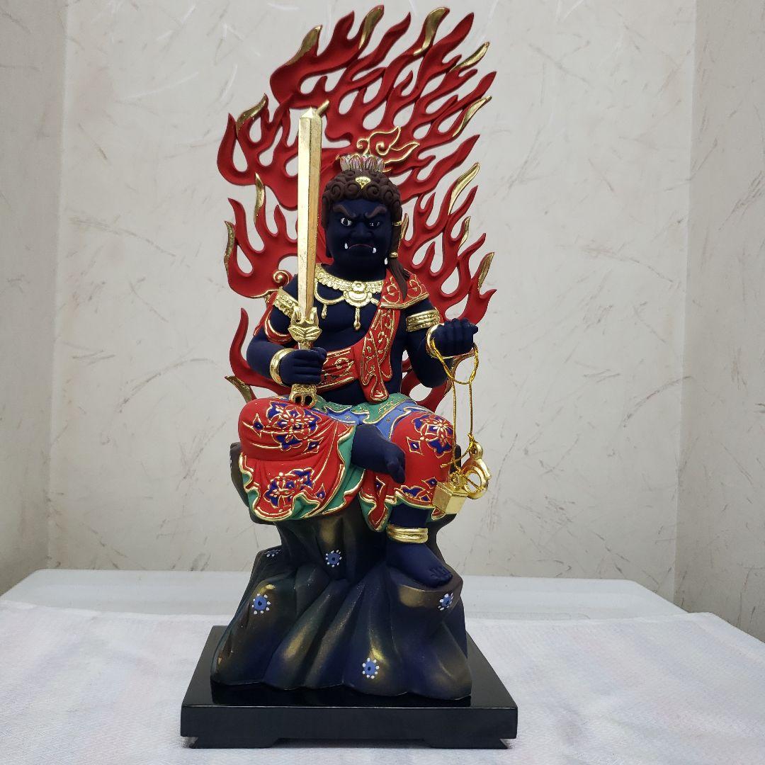 蔵出し特価１木造り仏像★桧材極彩色 錐金不動明王半跏像3.5寸 約35cm塗台付