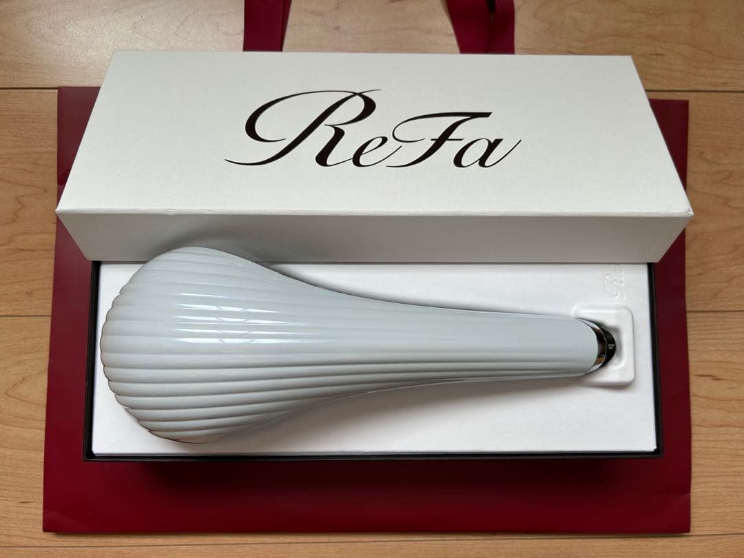 【新品未使用】ReFaリファファインバブルUシャワーヘッド♥ホワイト　保証書付き