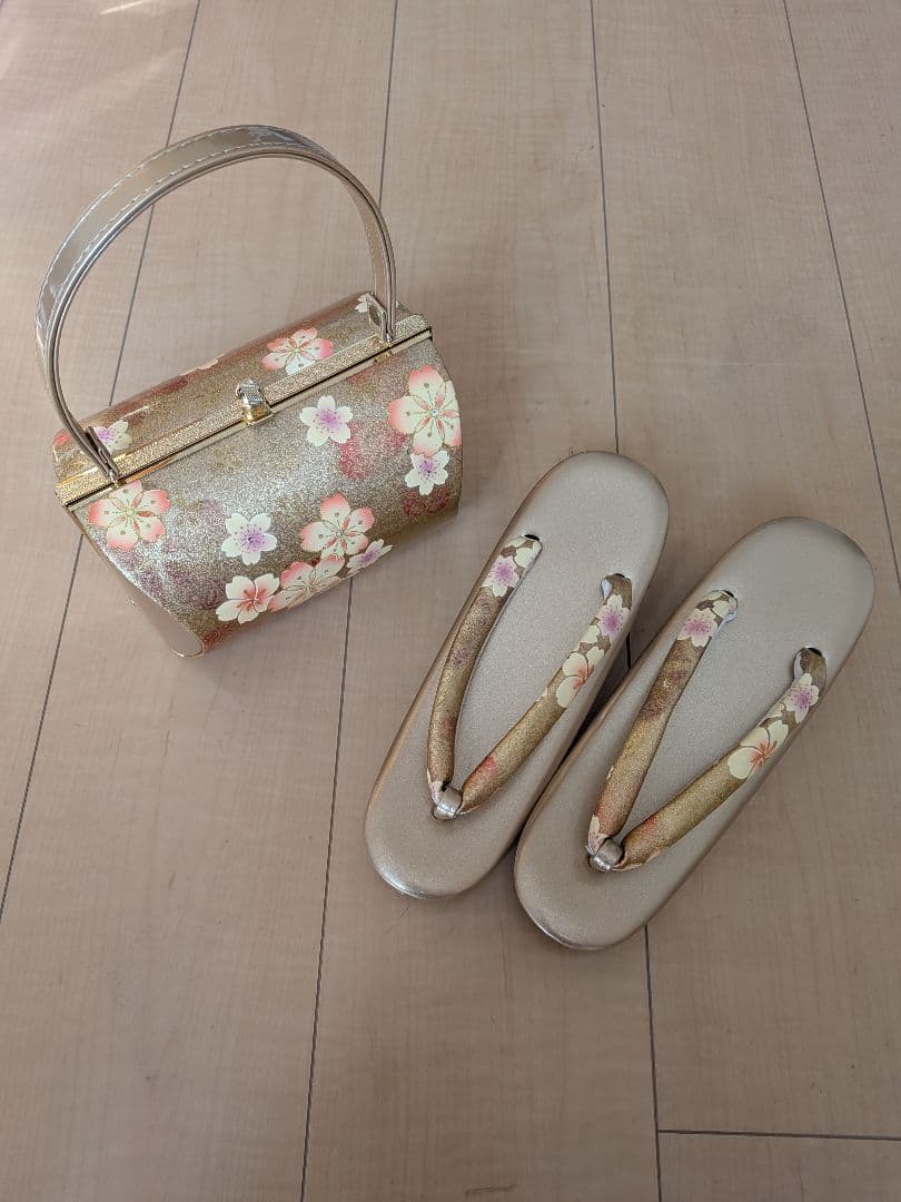 【振袖フルセット 】レトロ古典柄 成人式 前撮り 小物完備　赤