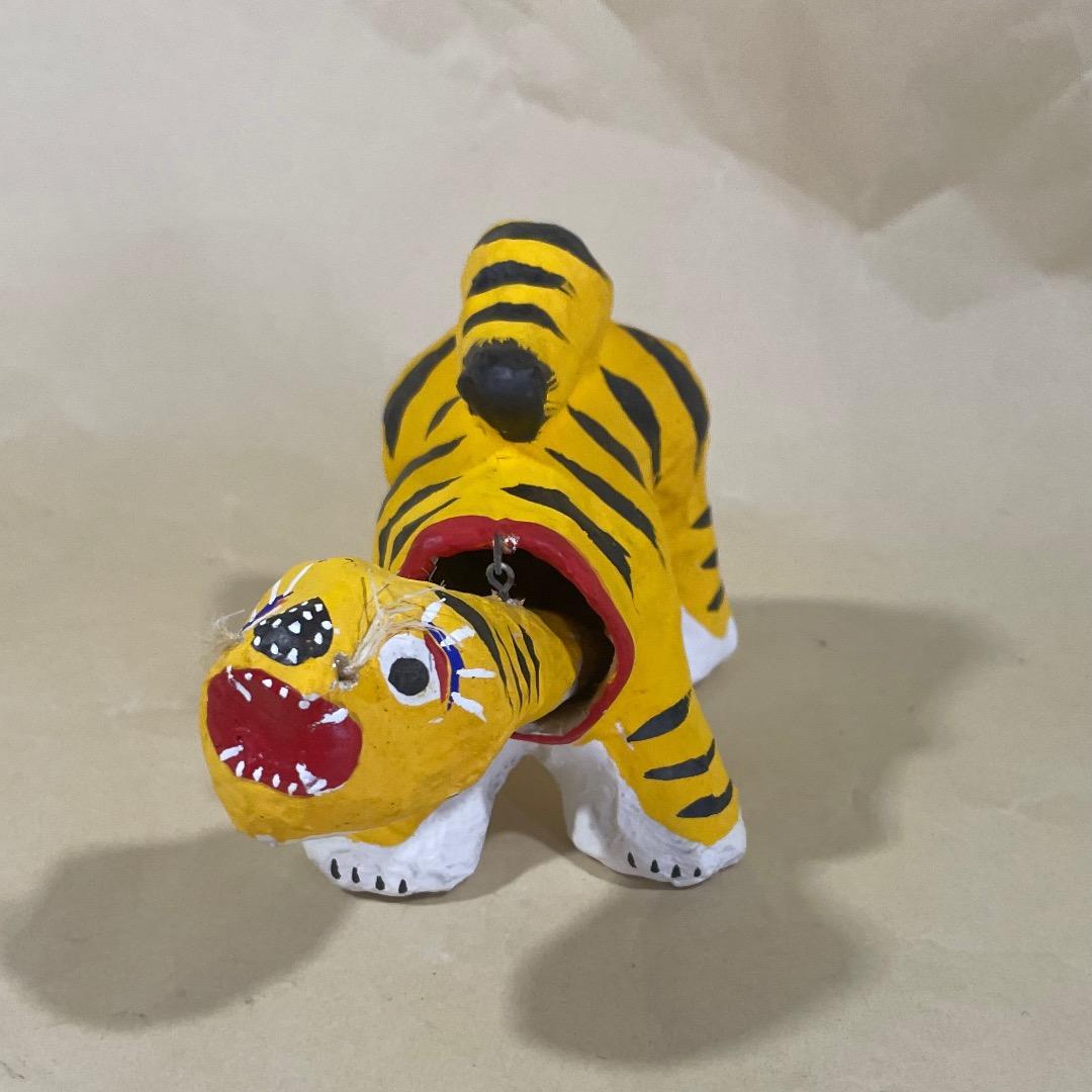 K142・　那覇張子　虎一対　郷土玩具、廃絶、縁起物、民俗、伝統工芸