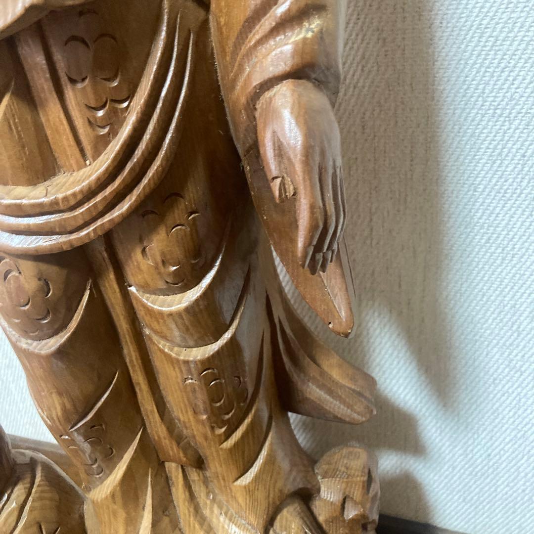 木彫り観音像（約90センチ）