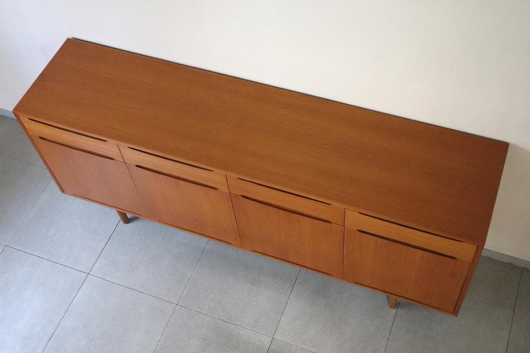 クロロス ワイド キャビネット サイドボード リビングボード チーク材 北欧