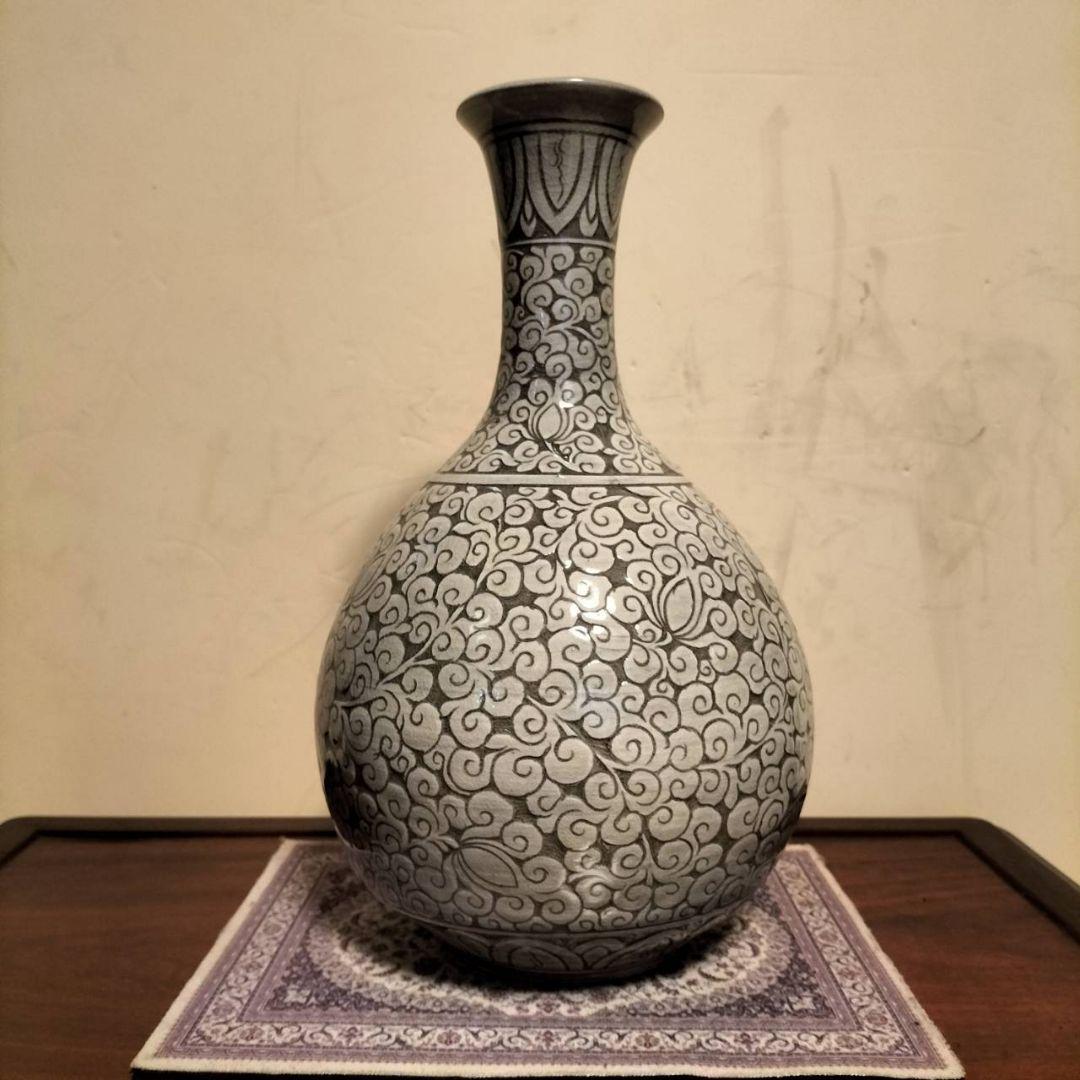 朝鮮美術　高麗　粉青沙器　三島牡丹唐草模様　花瓶