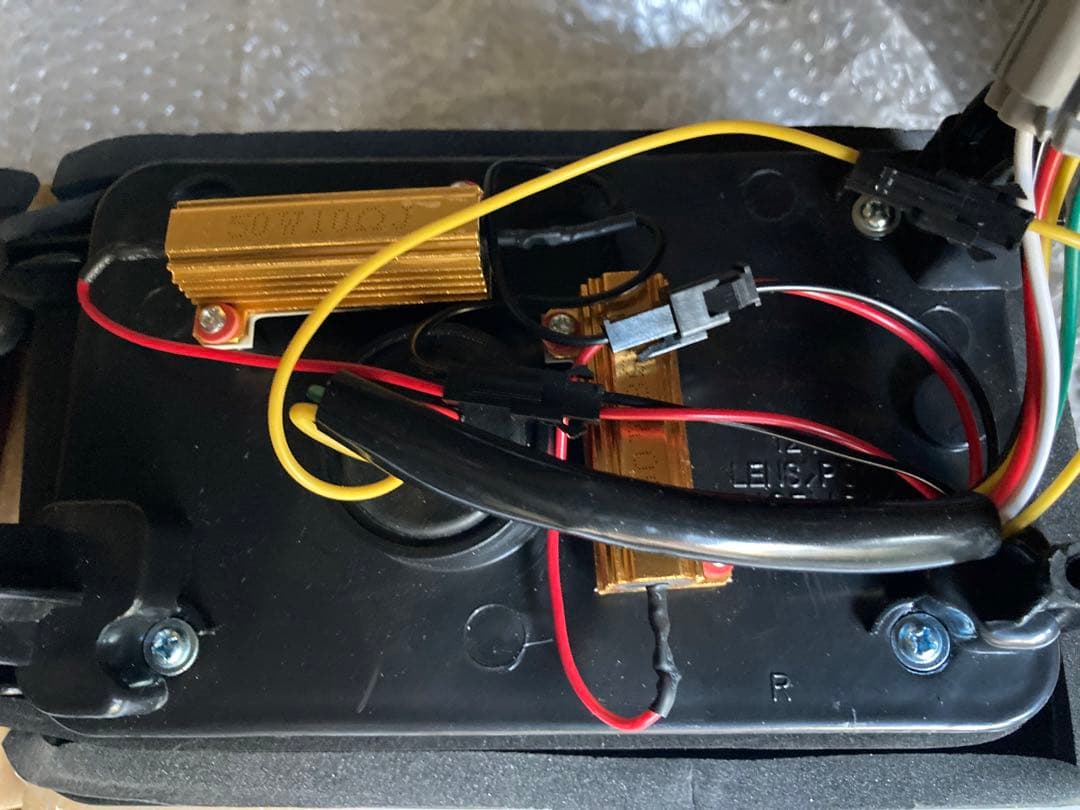 エブリィDA64V／DA17V LED テールランプ　シーケンシャル　新品