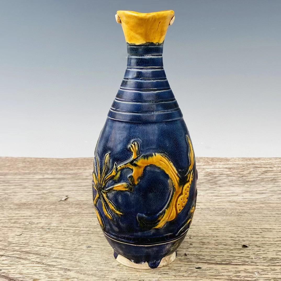 中国古美術・旧蔵の磁器・三彩壺・置物・書道具・茶道具・文房具・賞物