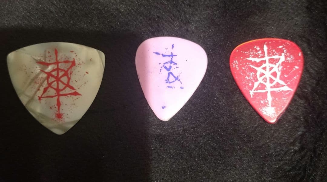 マリスミゼル　kozi ピック　３枚